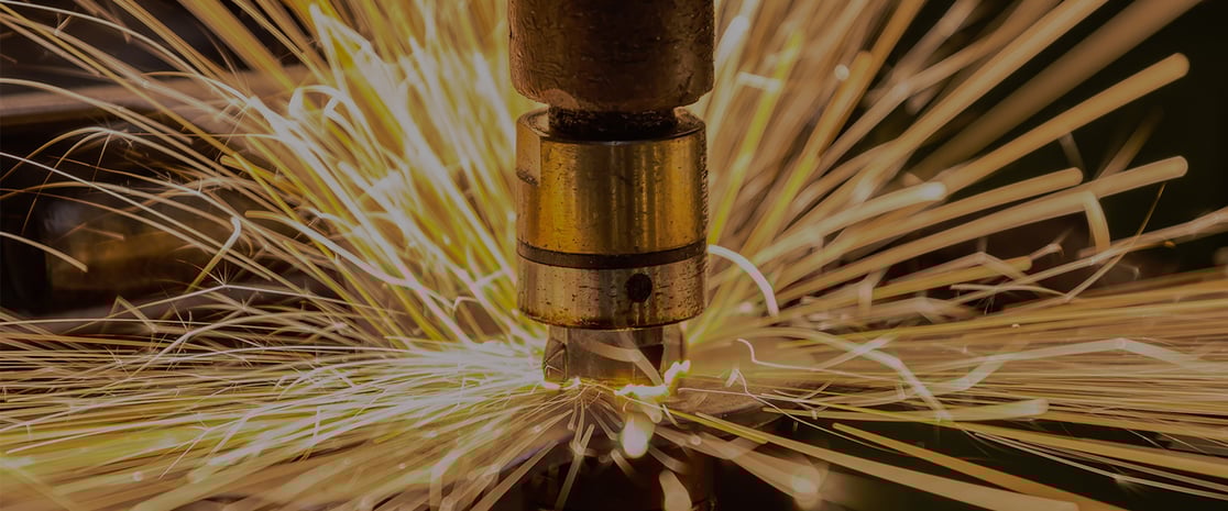 Hero_Modern_Manufacturing_Robot_Welding_Stuff
